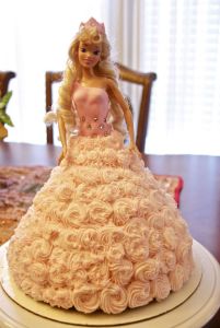 white-barbie-cake